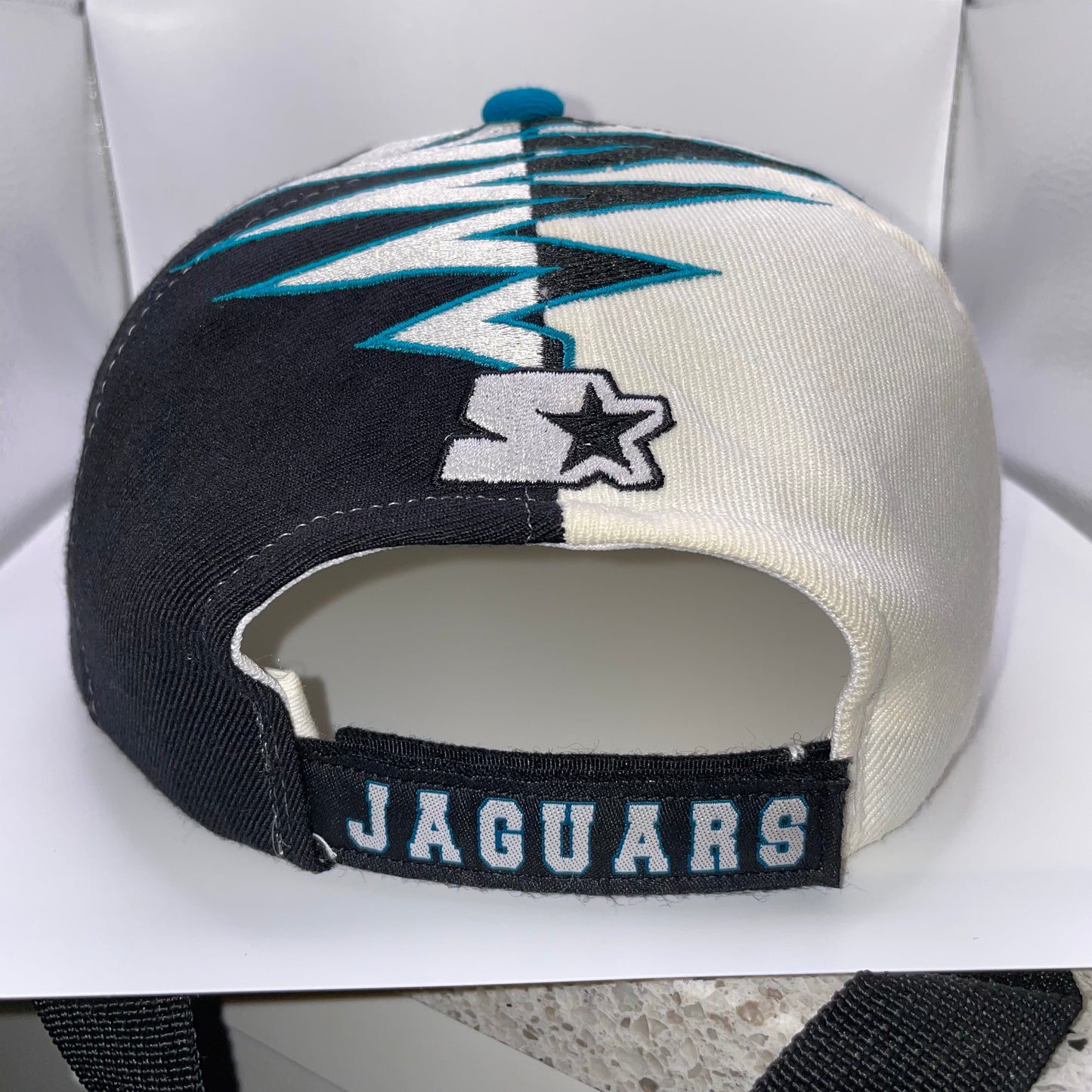 Vintage Jacksonville Jaguars STARTER "Shockwave" hat