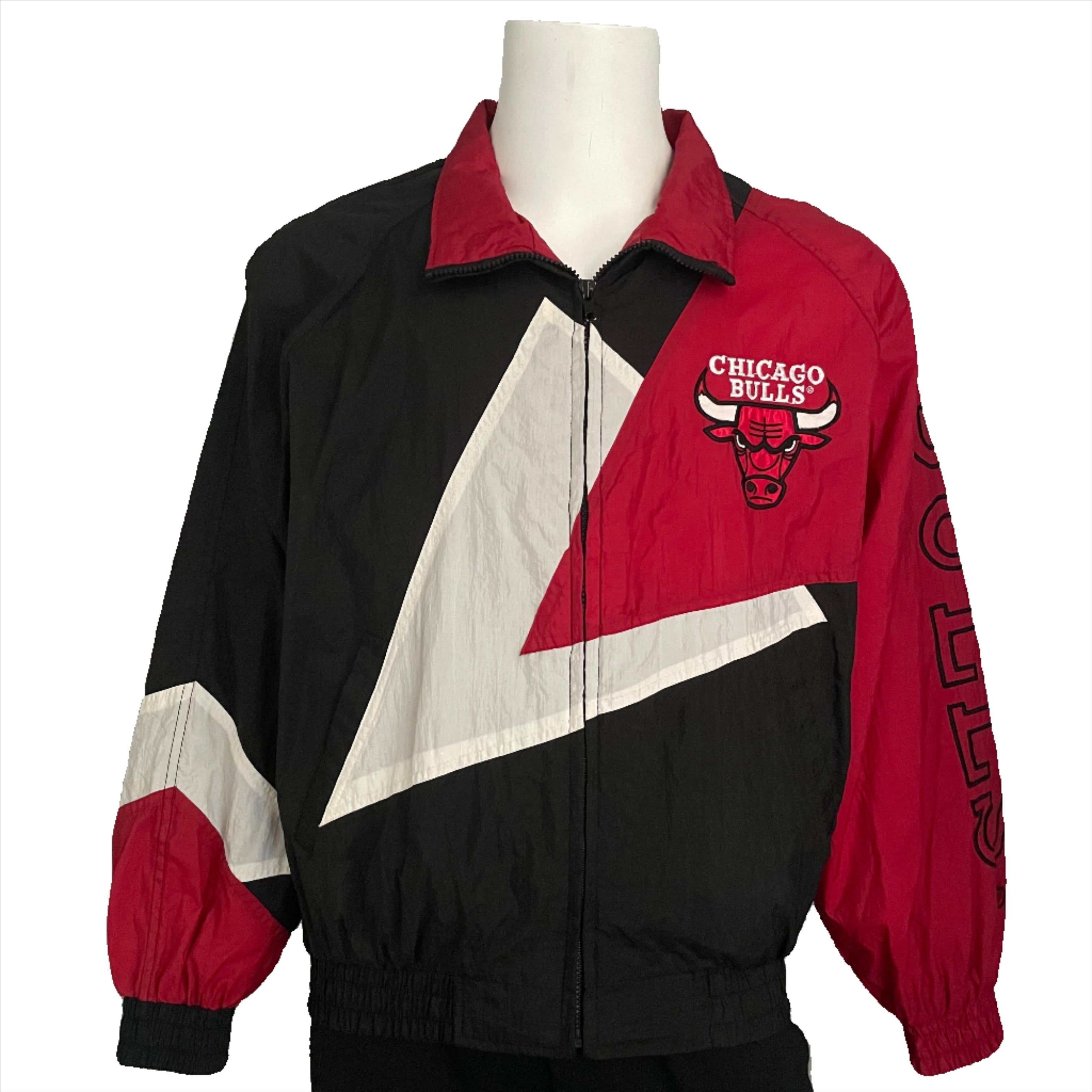 90s CHICAGO BULLS PRO PLAYER FULL ZIP EMBROIDERED WINDBREAKER popular