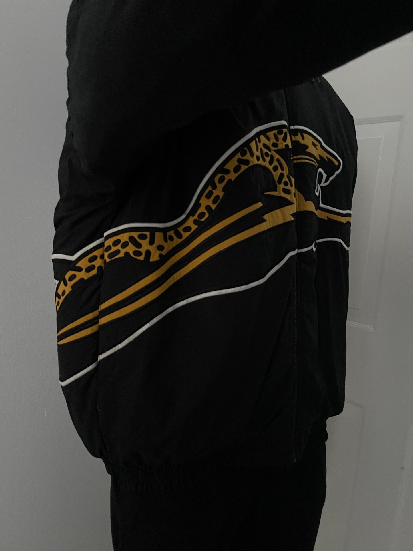 Vintage Jacksonville Jaguars SUPER RARE banned logo STARTER jacket size XL