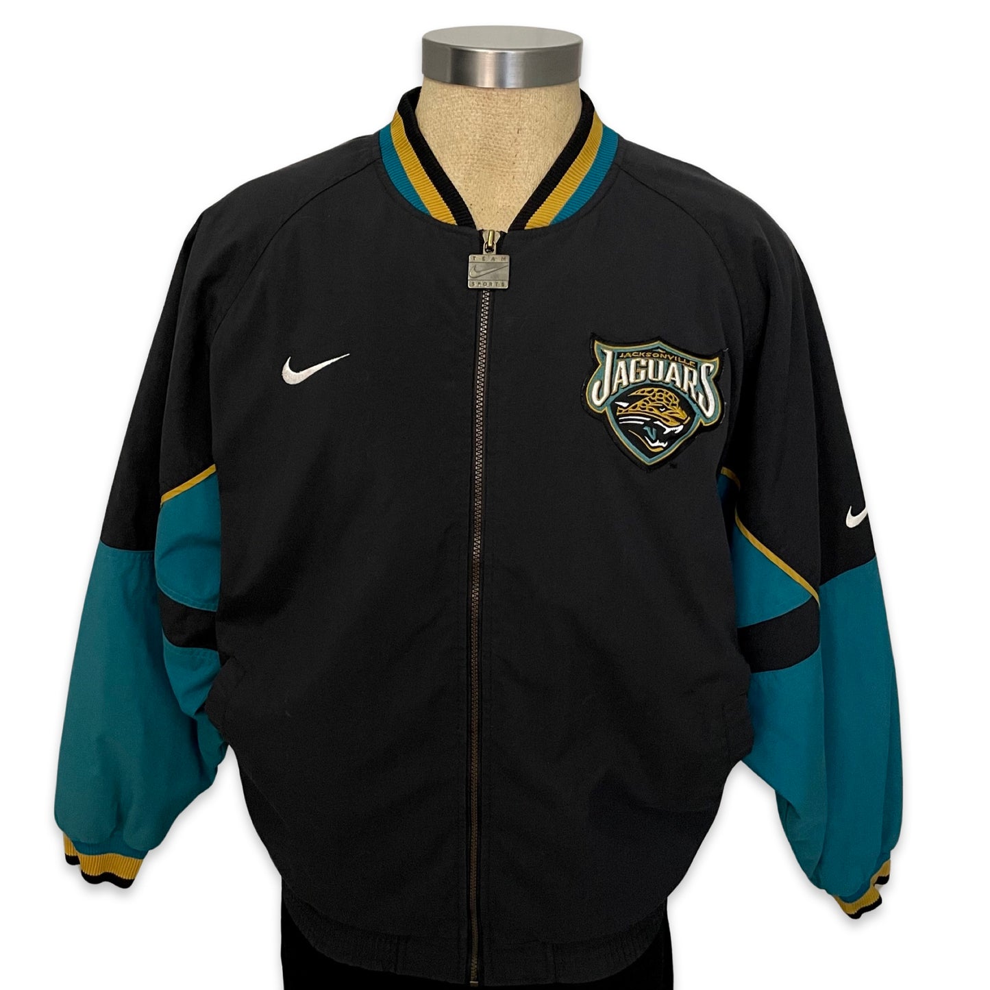 Vintage Jacksonville Jaguars NIKE jacket size XL