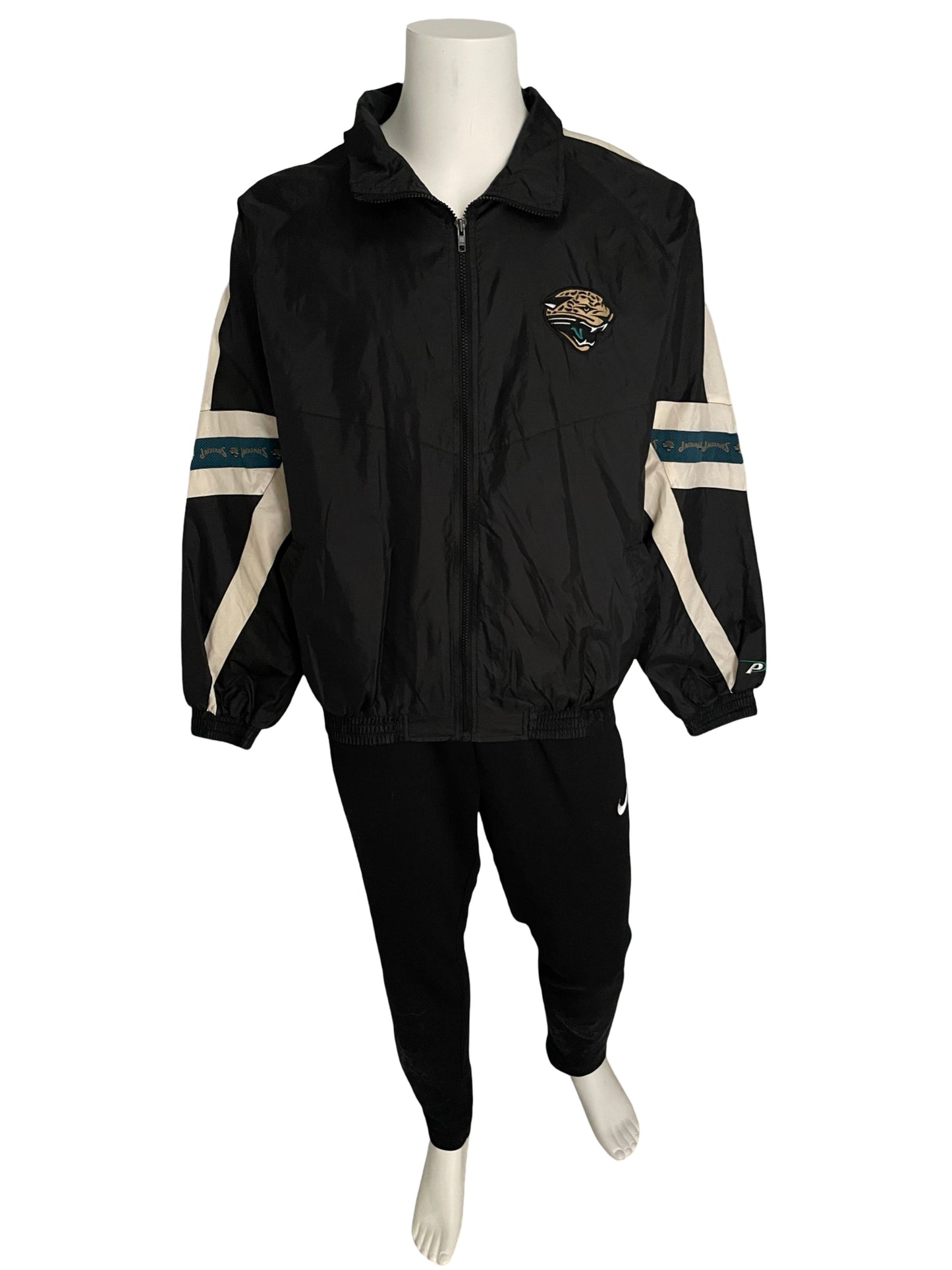 Vintage Jacksonville Jaguars PRO PLAYER windbreaker size MEDIUM